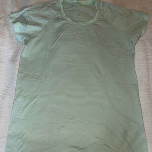 Lululemon Swiftly Tech Short-Sleeve Shirt 2.0 - Size 12 - 
Mint Moment
